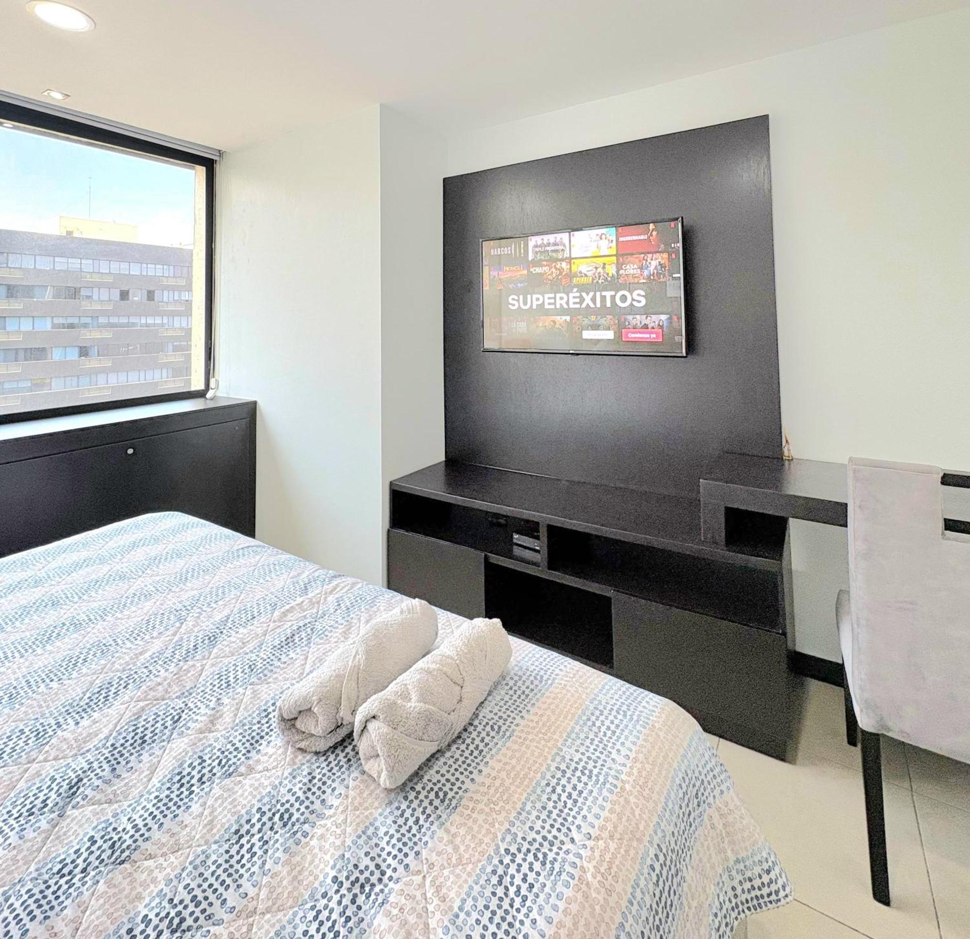En Puerto Santa Ana ,torres Bellini Apartment